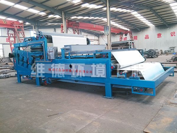 重型對(duì)輥帶式污泥脫水機(jī)